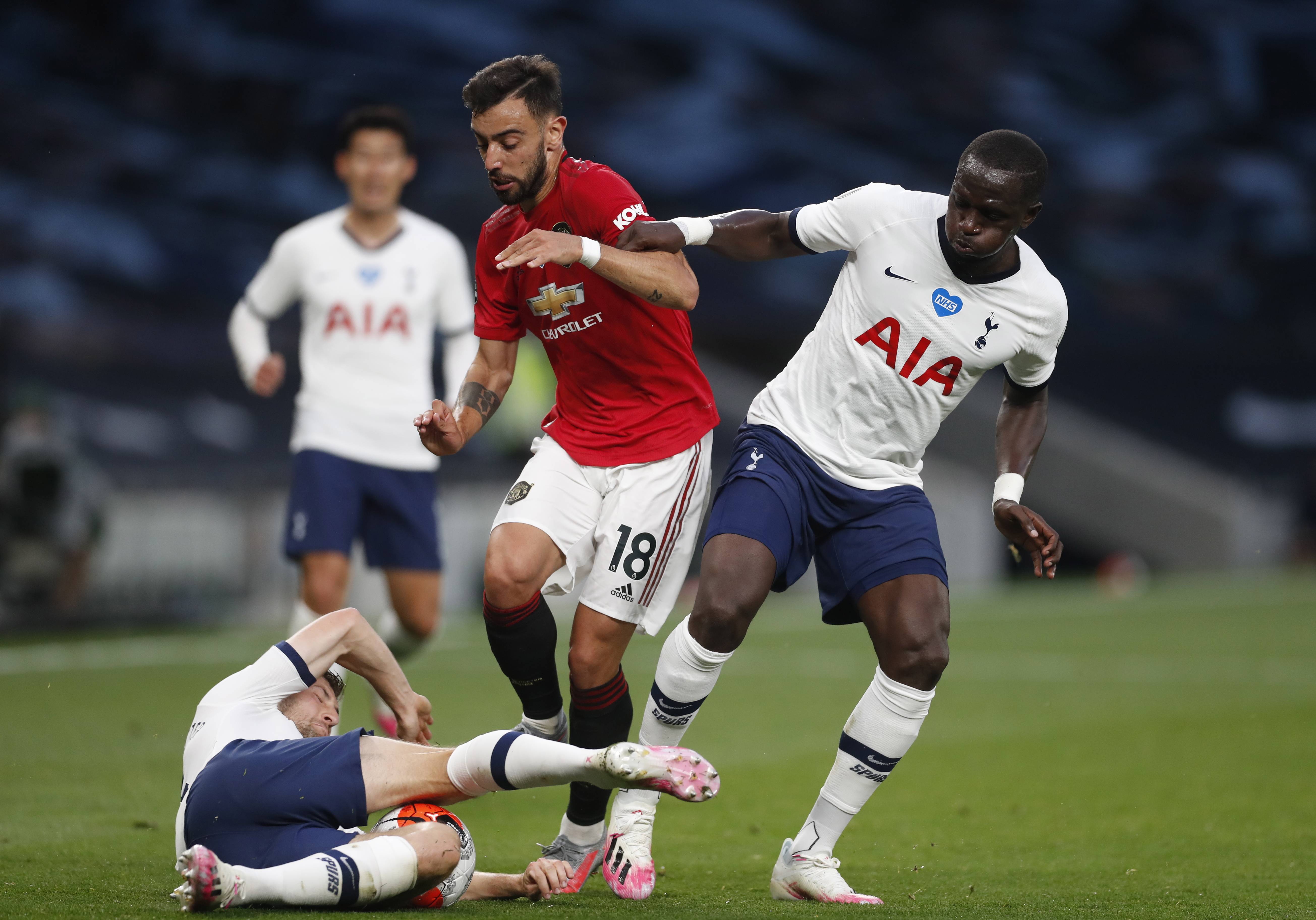 会事件中的 会事件中的